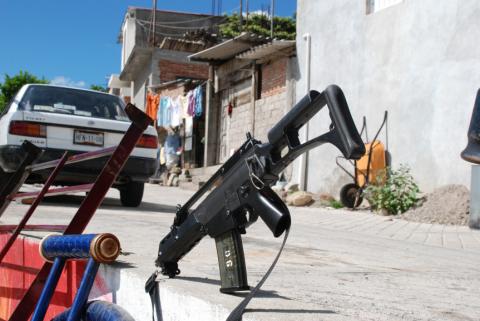 Foto de Wolf-Dieter Vogel, periodista alemán especializado en latinoamérica que en 2013 reportó la llegada de los rifles G36 de Heckler & Koch a México.- - - - - - - - -